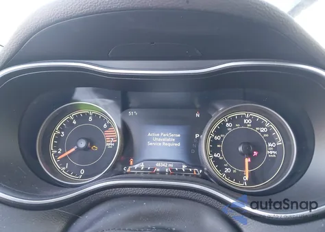 2023 Jeep Cherokee Altitude Lux 4X4 z USA, uszkodzony, nr VIN 1C4PJMMB0PD106949